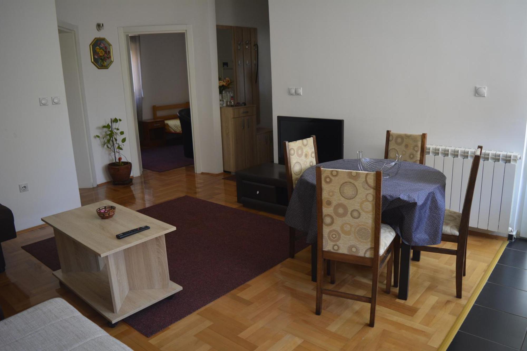 Apartman 피로트 외부 사진